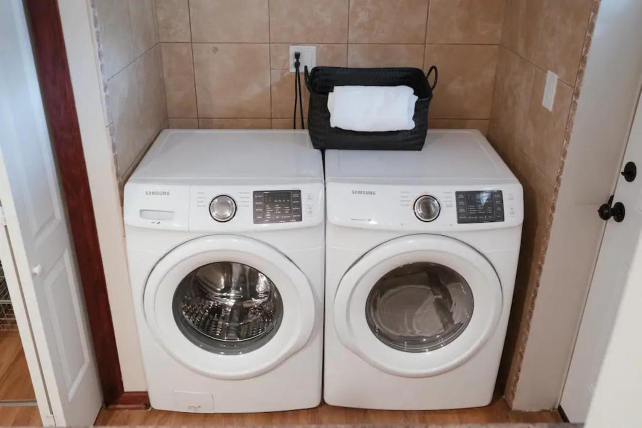 2Br Airy & Tidy Apt With Free Covered Parking - Central Modern Chicago Esterno foto